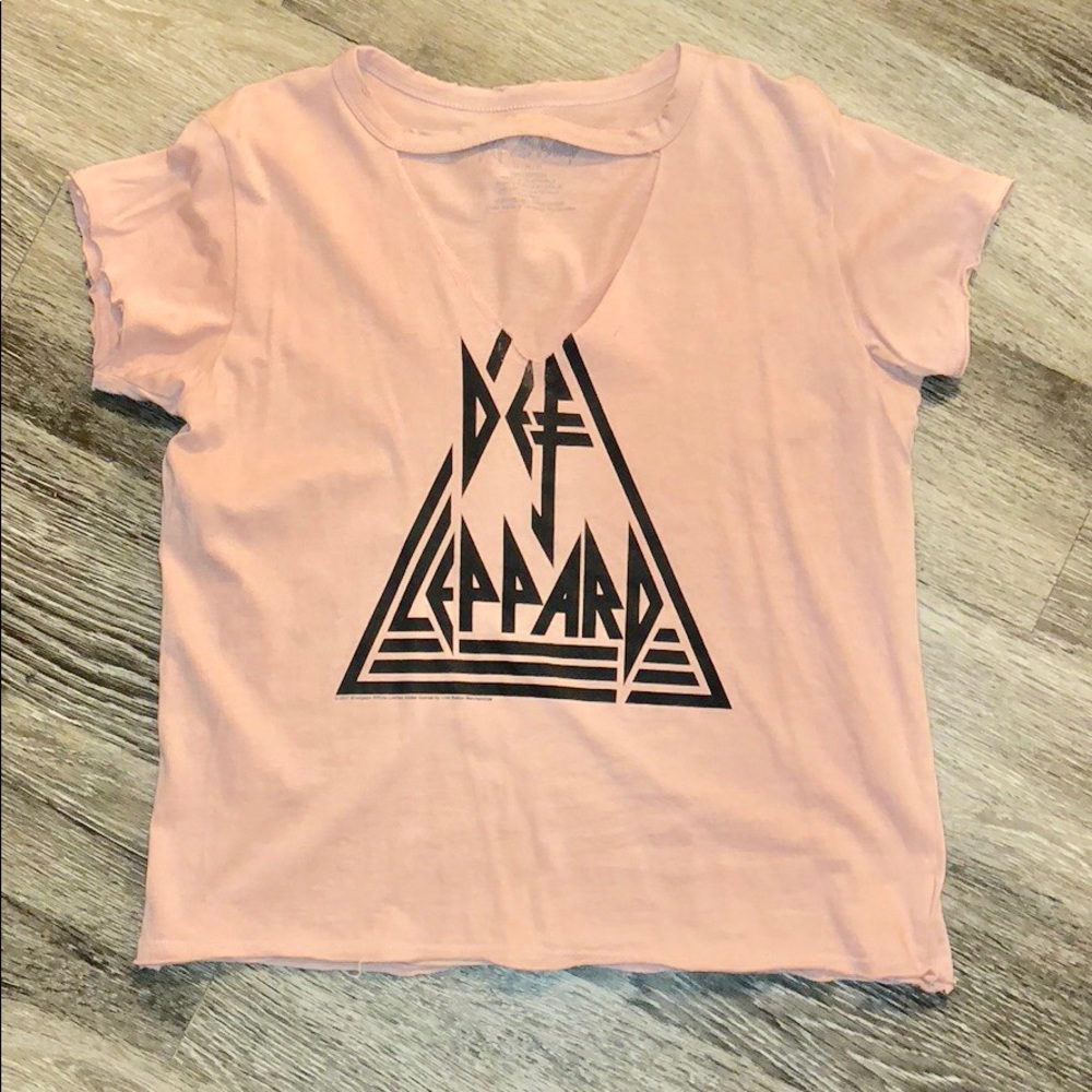 Def Leppard Distressed Tee